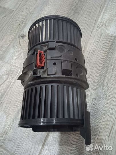 Электровентилятор отопителя renault megane III