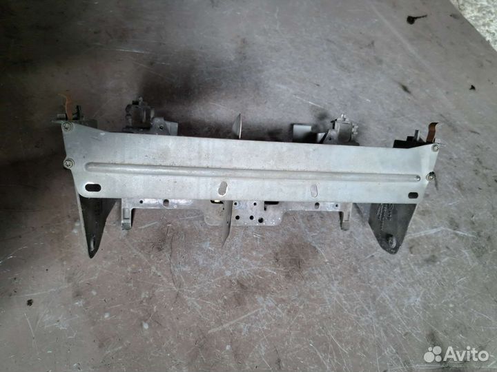 Кронштейн торпеды на Jaguar s-type