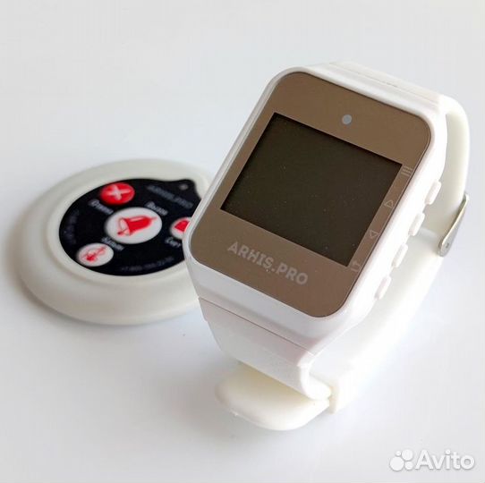 Комплекты вызова персонала: кнопка вызова и часы