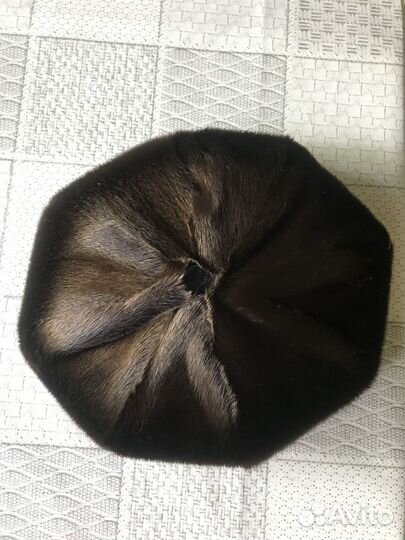 Женские меховые шапки