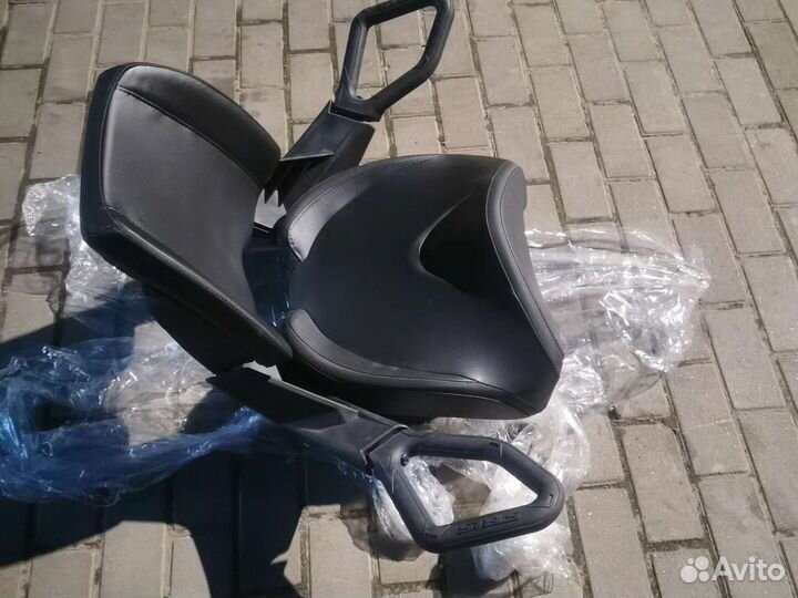 Сиденье заднее с поручнями Stels Guepard