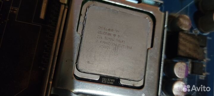 Материнская плата 775