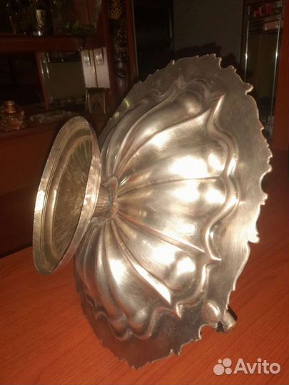 Ваза металлическая