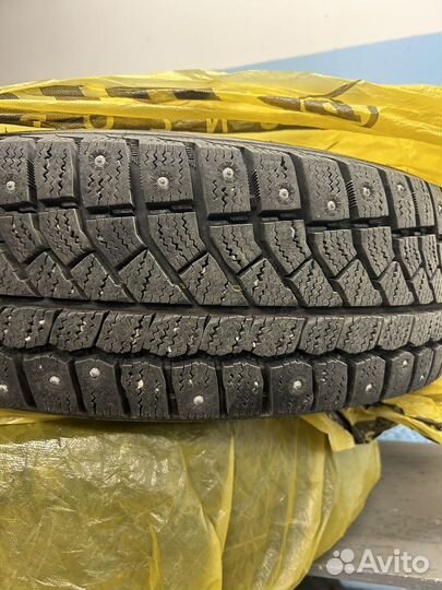 Комплект колес зимних шипованных 185/70R14