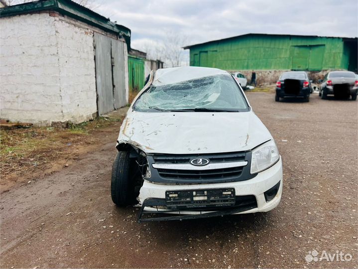 LADA Granta 1.6 МТ, 2018, битый, 93 677 км