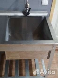 Ванна с рабочей-поверхностью, стол с мойкой