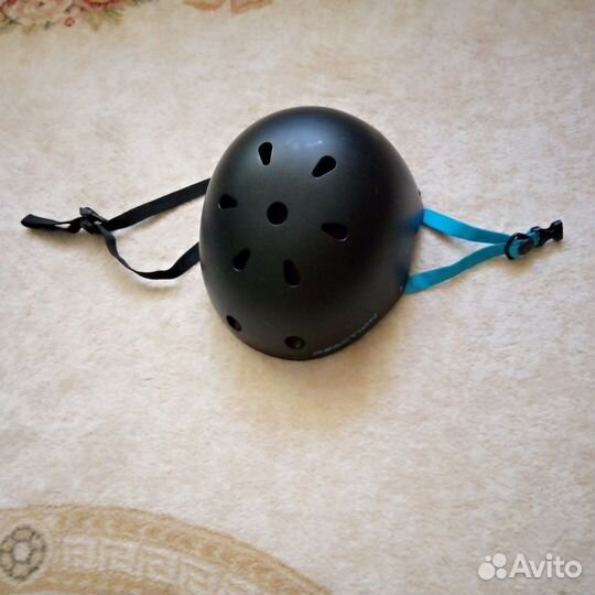 Шлем защитный(велосипедный,роликовый)