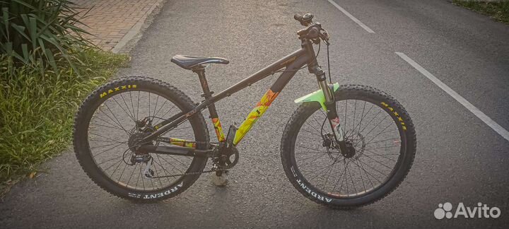 Bergamont Kiez Flow трейловый немец