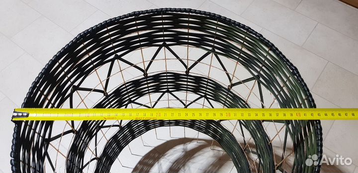 Декоративная опора для высоких цветов в саду