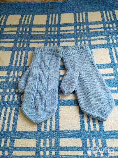 Варежки женские