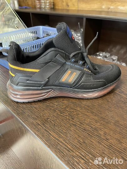 Мужские кроссовки 44 размер