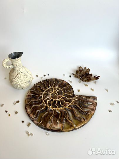 Подставка интерьерная