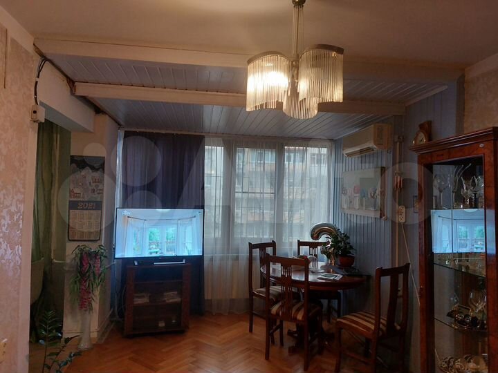 3-к. квартира, 70 м², 2/5 эт.