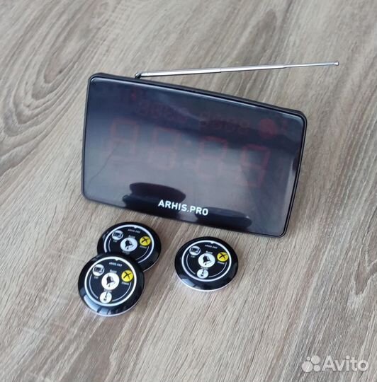 Табло вызова официанта руссифицировано и кнопки