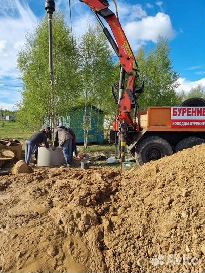 Бурение колодцев машиной