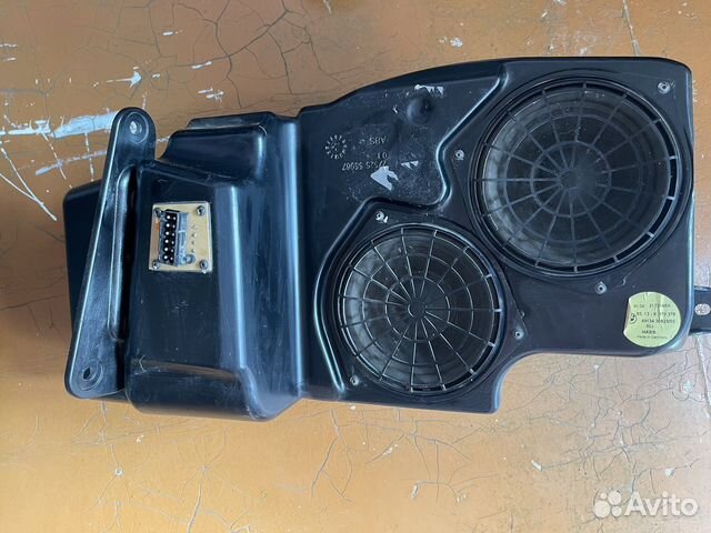 Штатный сабвуфер bmw X5