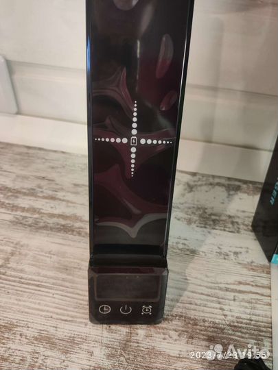 Лампа с беспроводной зарядкой