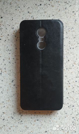 Чехол на iPhone и защитные стекла экрана