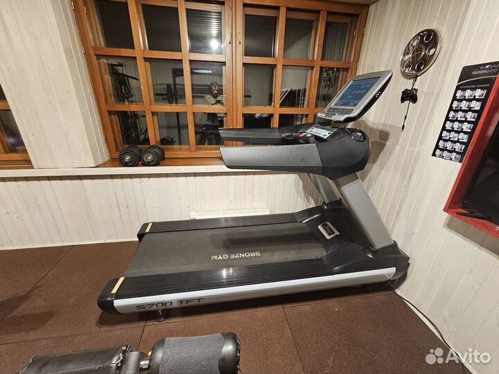 Беговая дорожка bronze gym tft s700