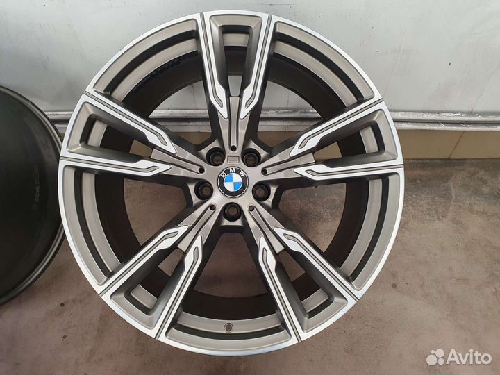 Диски BMW R22 оригинал 747M стиль