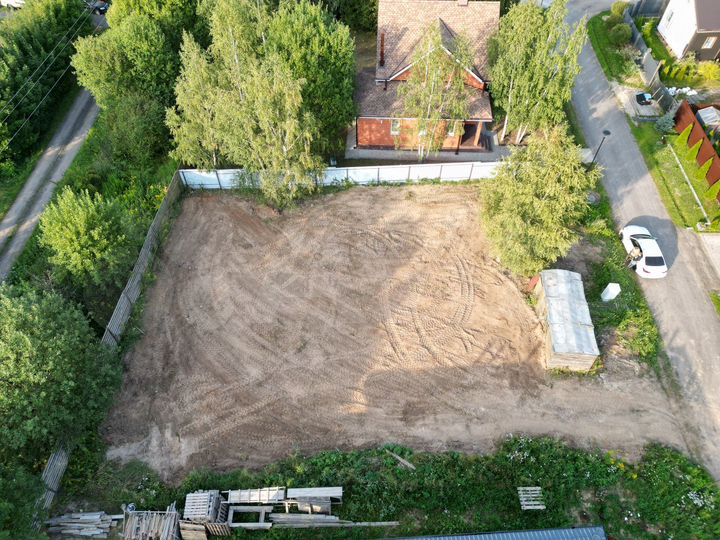 Участок 7 сот. (ИЖС)