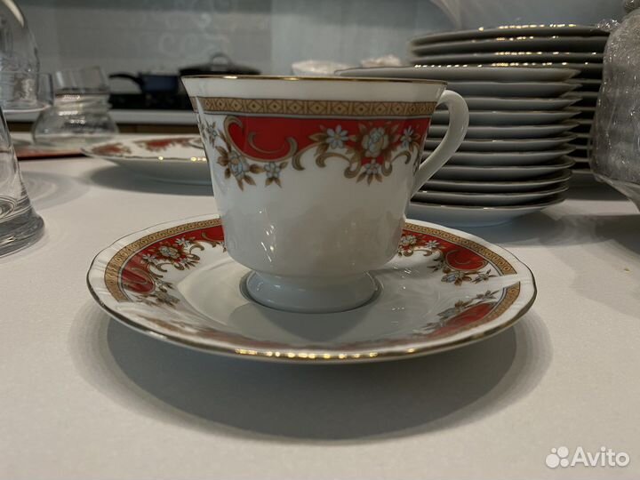 Набор столовой посуды на 12 персон