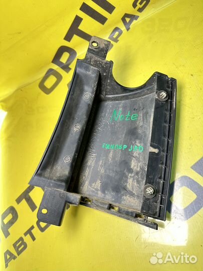 Накладка под фонарь задняя левая Nissan Note E11