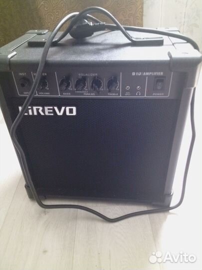 Басс гитара 4 струны с комбиком