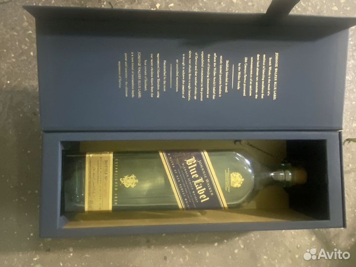Бутылка из под виски Blue label