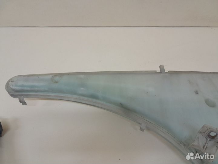 Бачок омывателя лобового стекла BMW 3-series E90/E