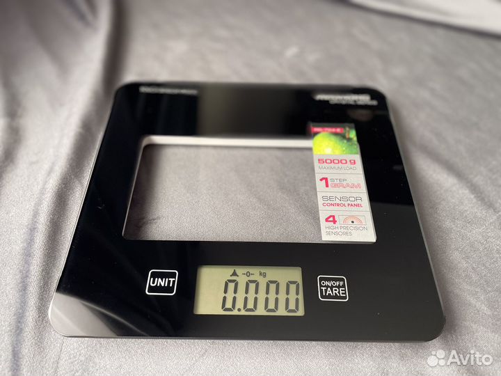 Весы кухонные Redmond RS-724-E, черные