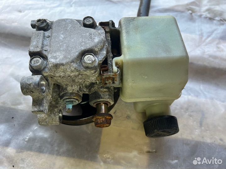 Насос гидроусилителя руля Mazda 6 LF 2008