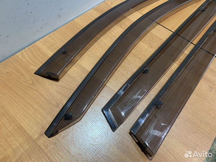 Ветровики оригинал Bmw f11 туринг