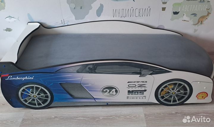 Детская кровать машина