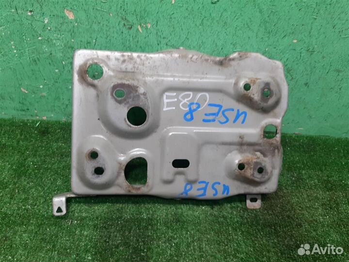 Площадка под АКБ Mitsubishi Grandis 2008