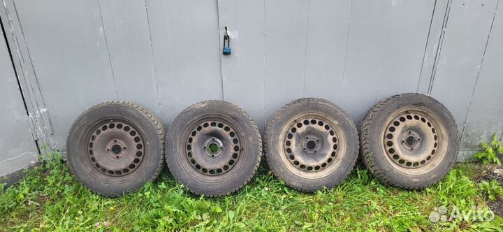 Nokian Tyres Hakkapeliitta R5 185/60 R15 88