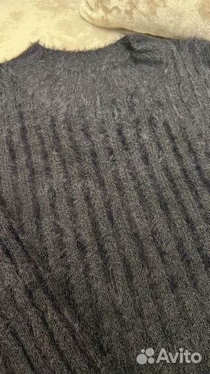 Свитер женский