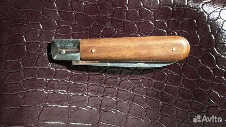 Нож складной связиста