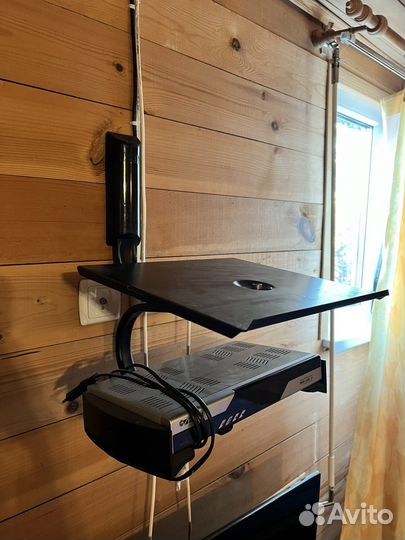 Полка под тв и dvd или приставку на маленький тв