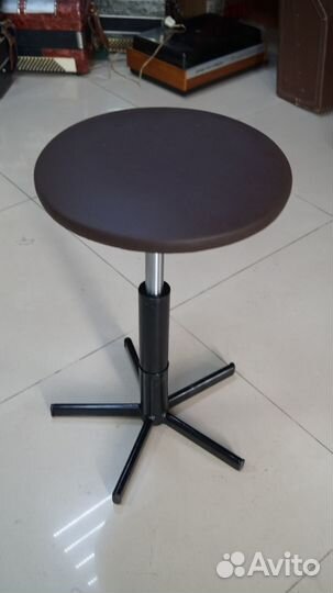 Стульчик для фортепиано, высота регулируется