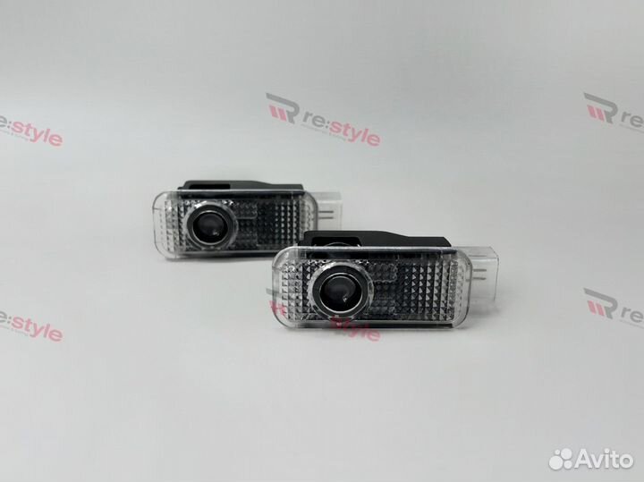 Проекция логотипа Audi на двери Тип 1 N2344