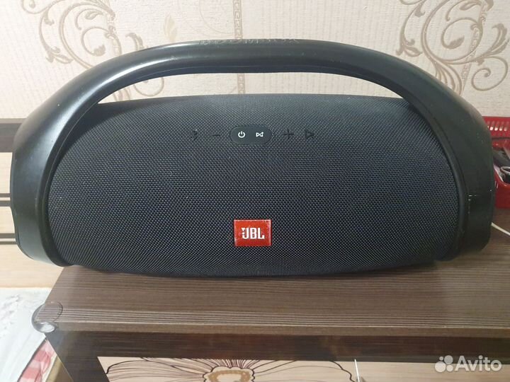 Колонка jbl boombox
