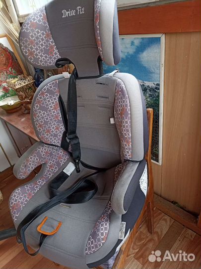 Детское автомобильное кресло бу
