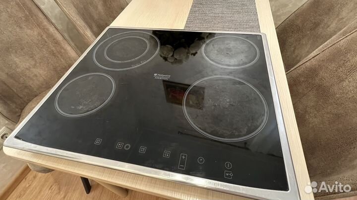 Варочная панель Hotpoint Ariston электр 4 конфорки