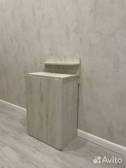 Маникюрный стол складной новый