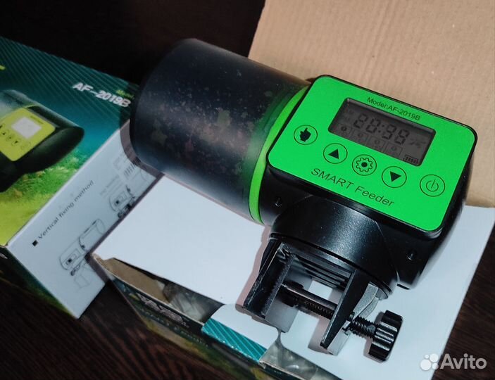 Автоматическая кормушка для рыб