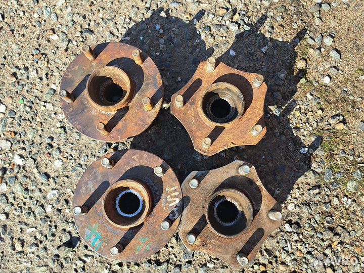 Ступицы Сузуки Гранд Витара 2010 оригинал