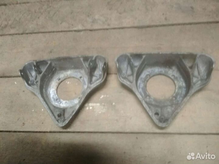 Кронштейн амортизатора audi A6 C6