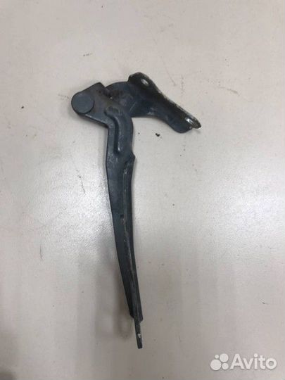 Петля капота правая Toyota Corolla