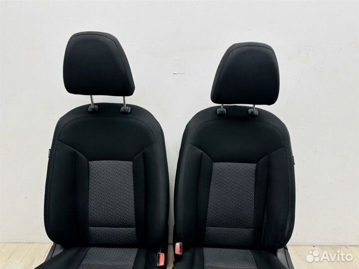 Сиденья передние передняя Hyundai I40 2.0 G4NA